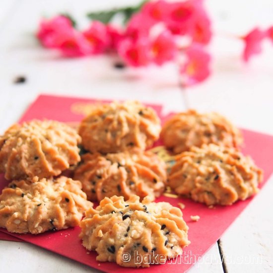 Crunchy Sesame Seed Cookies