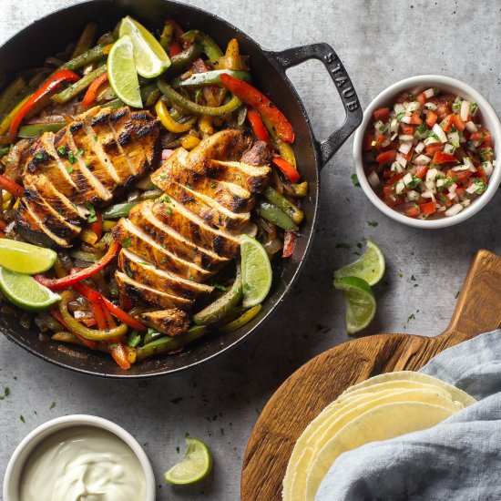 Easy and Healthy Chicken Fajitas