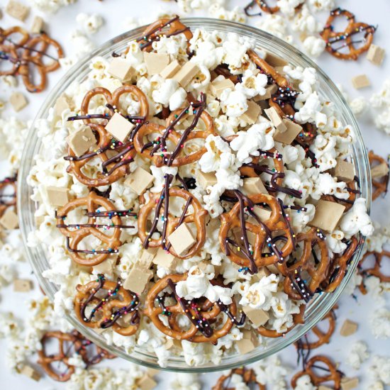 PB Protein Popcorn Snack Mix