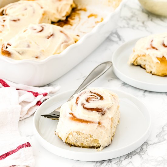 Easy Eggless Cinnamon Rolls