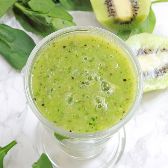 Cleansing Spinach-Apple Smoothie