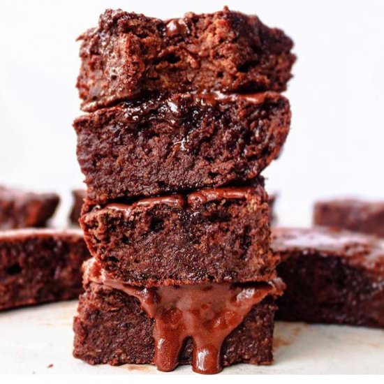 Vegan beetroot brownies