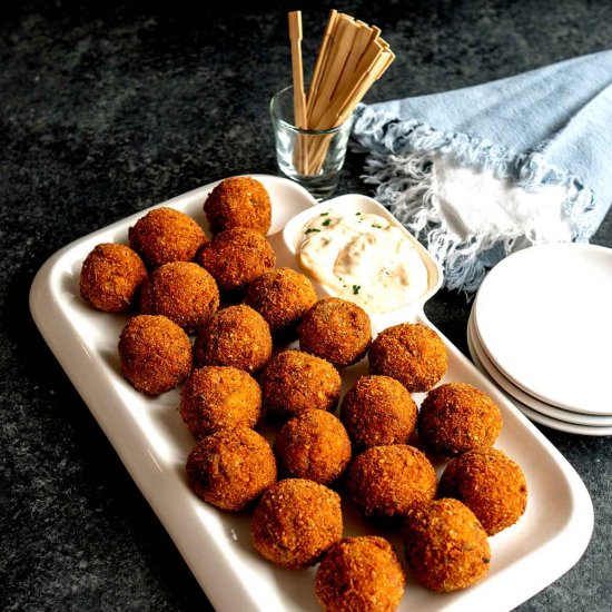 Cajun Pork Boulettes with Spicy Dip