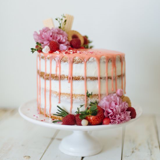 DIY Decorated Naked Cake