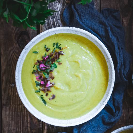 golden cauliflower soup