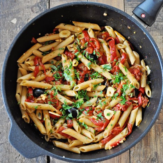 Spanish Pasta with Roasted Peppers