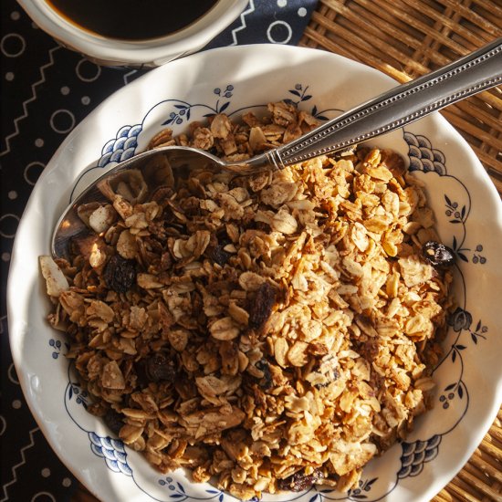 Homemade Almond and Honey Granola