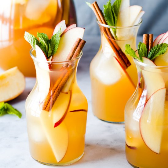 Apple Cider White Wine Sangria