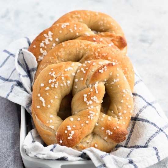 Sourdough Soft Pretzels