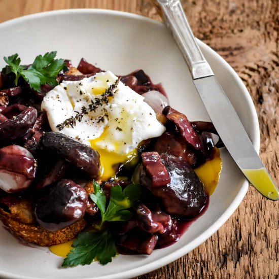 Poached Egg in Red Wine Sauce