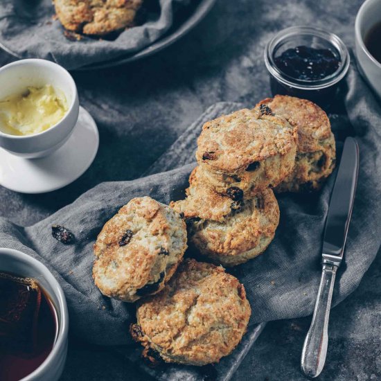 Cardamom Raisin Scones