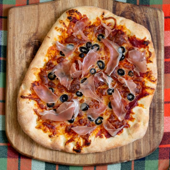 Prosciutto and Olive Pizza