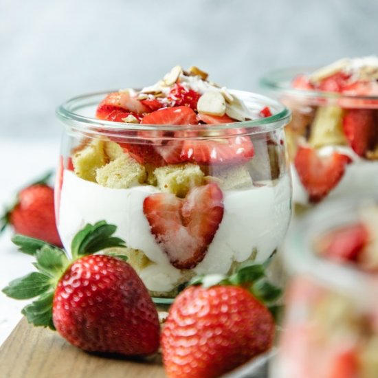 Simple Pound Cake Parfaits