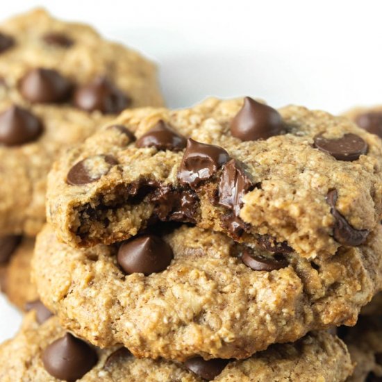 Vegan Oatmeal Chocolate Chip Cookie