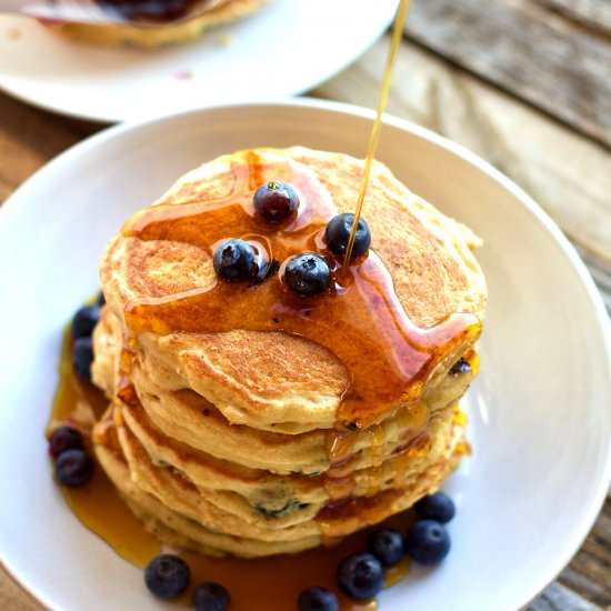 Fluffy Blueberry Pancakes