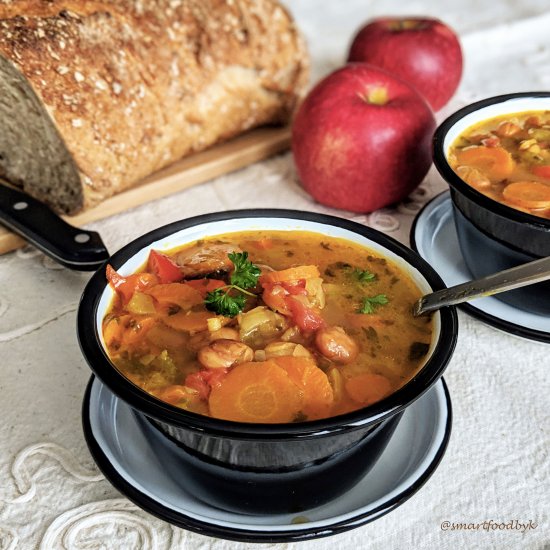 Bean soup with veggies