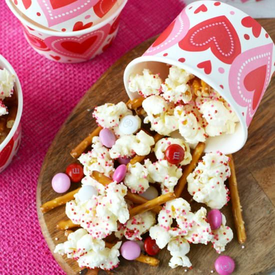 Valentine Snack Mix