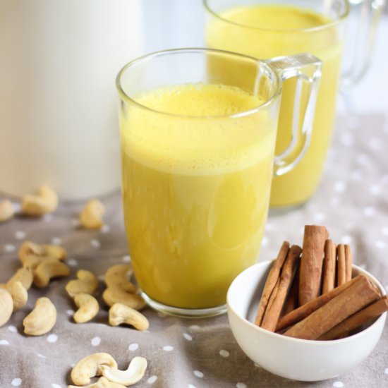 Golden turmeric latte