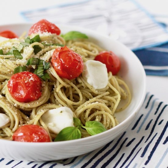 Pesto Spaghetti with Tomatoes