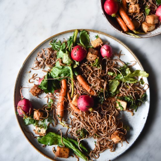 Sweet and sticky buckwheat noodles