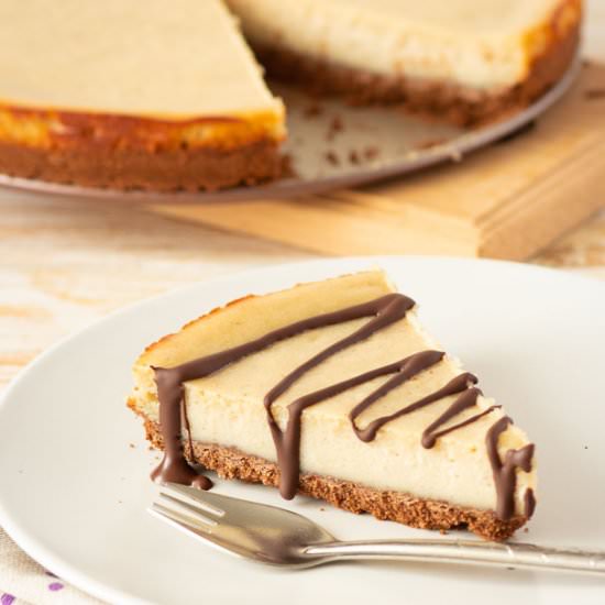 Vegan baked cheesecake