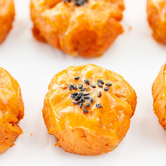 Baked sweet potato cakes