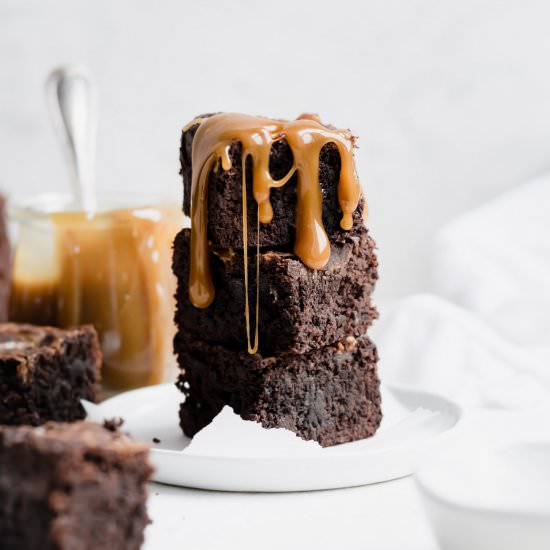 Paleo Salted Caramel Brownies