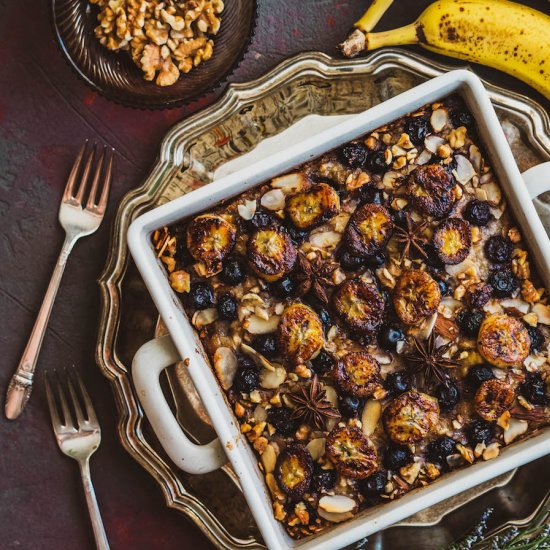 Baked Oatmeal with Berries & Banana