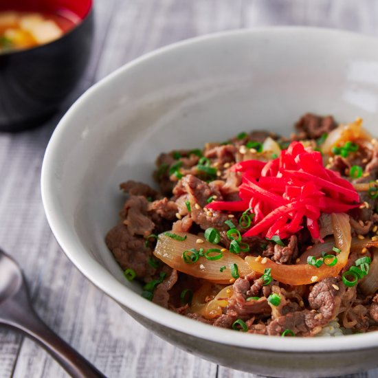 Gyudon (Japanese Beef Bowl)