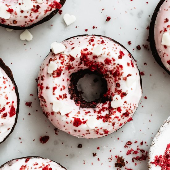 VALENTINE’S DAY RED VELVET DONUTS