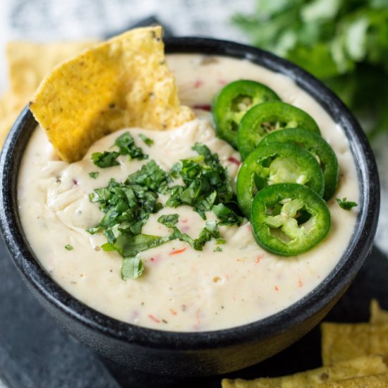 Crockpot White Queso Dip