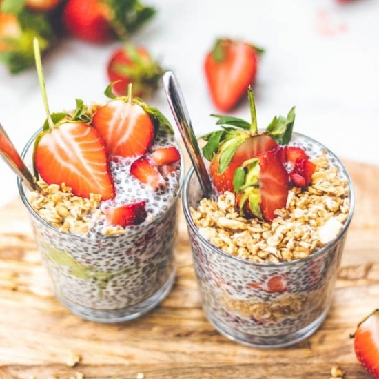 Strawberry chia pudding