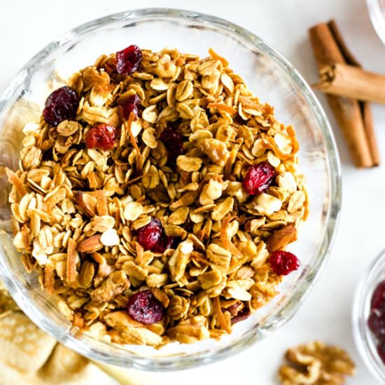 Easy Homemade Granola with Nuts