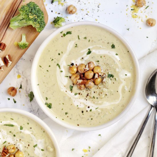 Vegan Broccoli ‘Cheese’ Soup