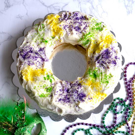 Mardi Gras Cinnamon Roll King Cake