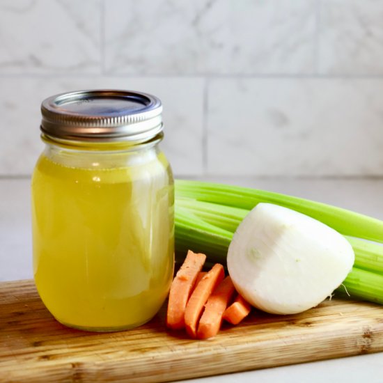 How to Make Homemade Chicken Stock