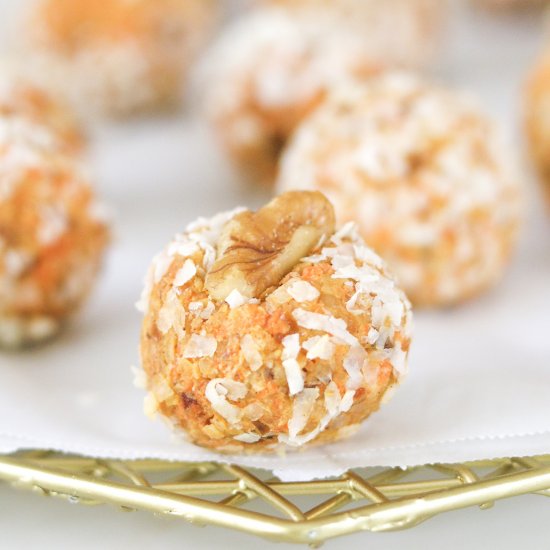 Prebiotic Carrot Cake Energy Bites