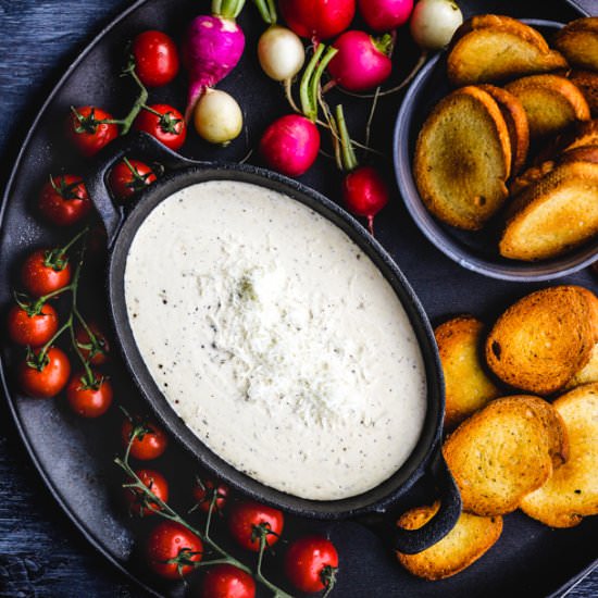 5 Ingredient Cacio e Pepe Fondue