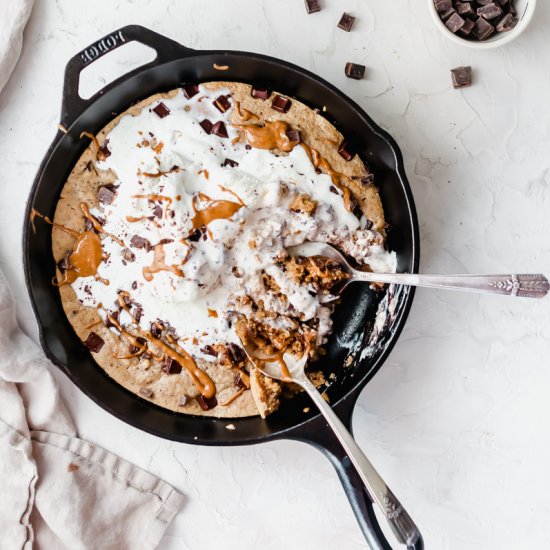 Peanut Butter Cookie Skillet