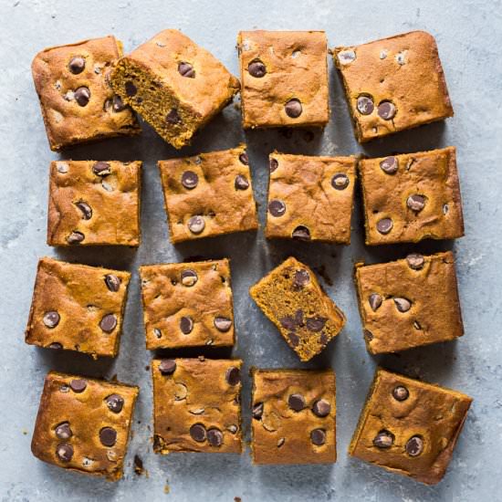 Pumpkin Chocolate Chip Cake Bars