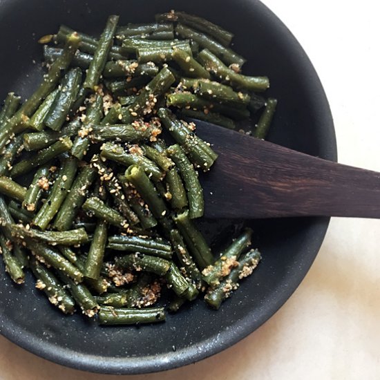 Beans with Sesame and Peanuts