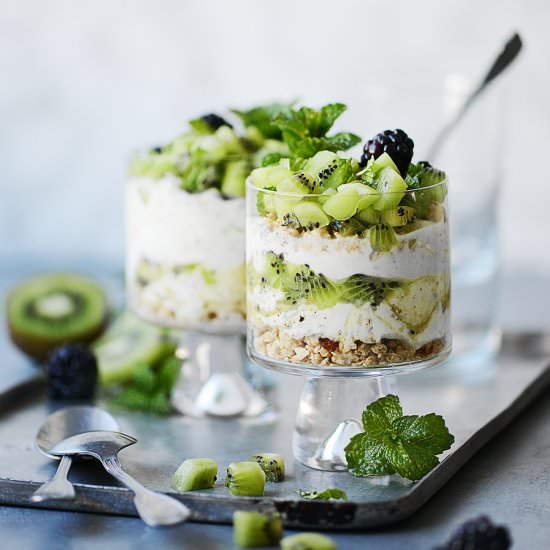 Healthy Kiwi Parfait