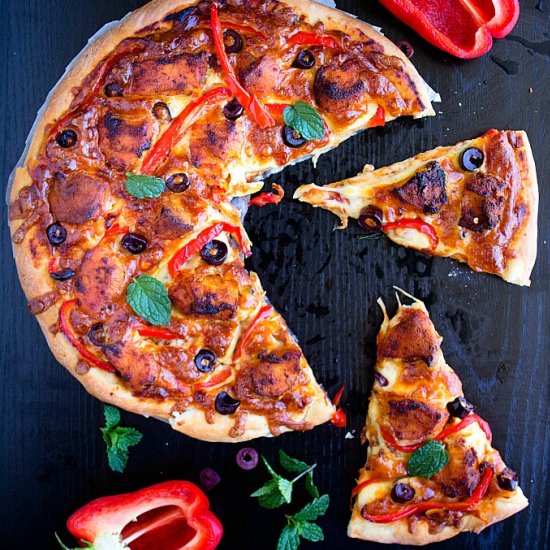 Chicken tikka pizza