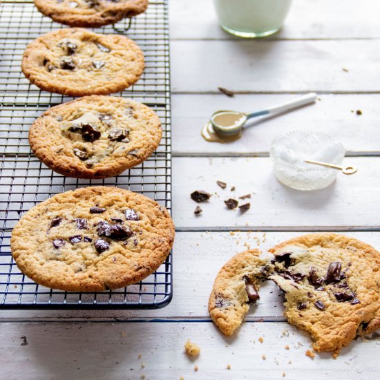 Tahini Chocolate Chunk Cookies