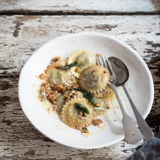 10 Minute walnut and safe ravioli