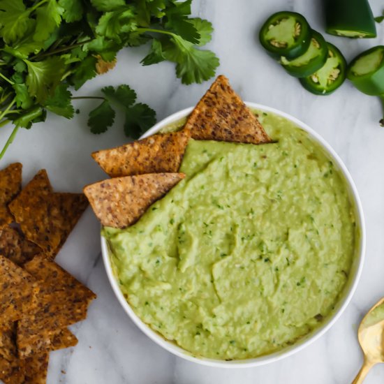 Creamy Salsa Verde Guacamole