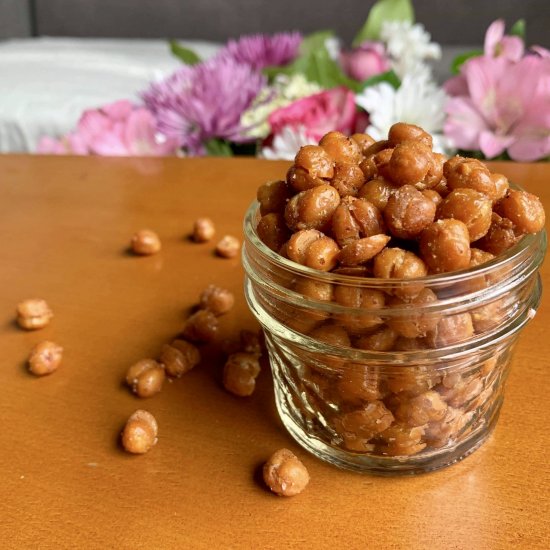 Crispy Garlic Chickpea Snacks