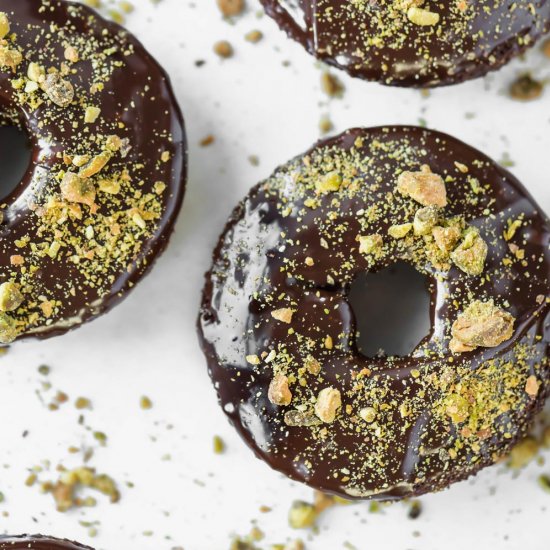 Baked Chocolate Pistachio Donuts