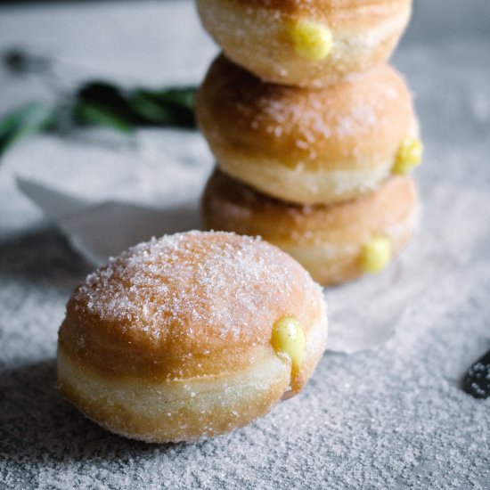 Eggless Doughnuts With Orange Cream