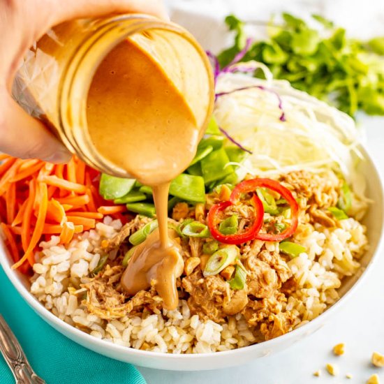 Peanut chicken rice cabbage bowls